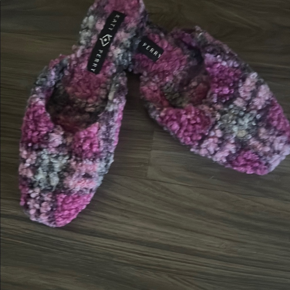 NWB Katy Perry Collections Women's Pink and Gray Slippers